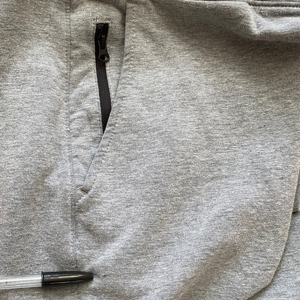Gap Performance Fit Joggers - Picture 6 of 7